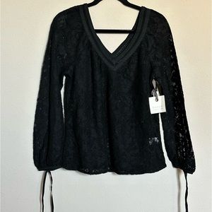 Hinge Nordstrom top small black floral lace bell sleeves with tie
